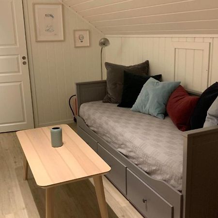 Bright And Cozy Apartment 1.5Km From City Centre Aurland Eksteriør bilde