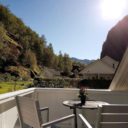 Bright And Cozy Apartment 1.5Km From City Centre Aurland Eksteriør bilde