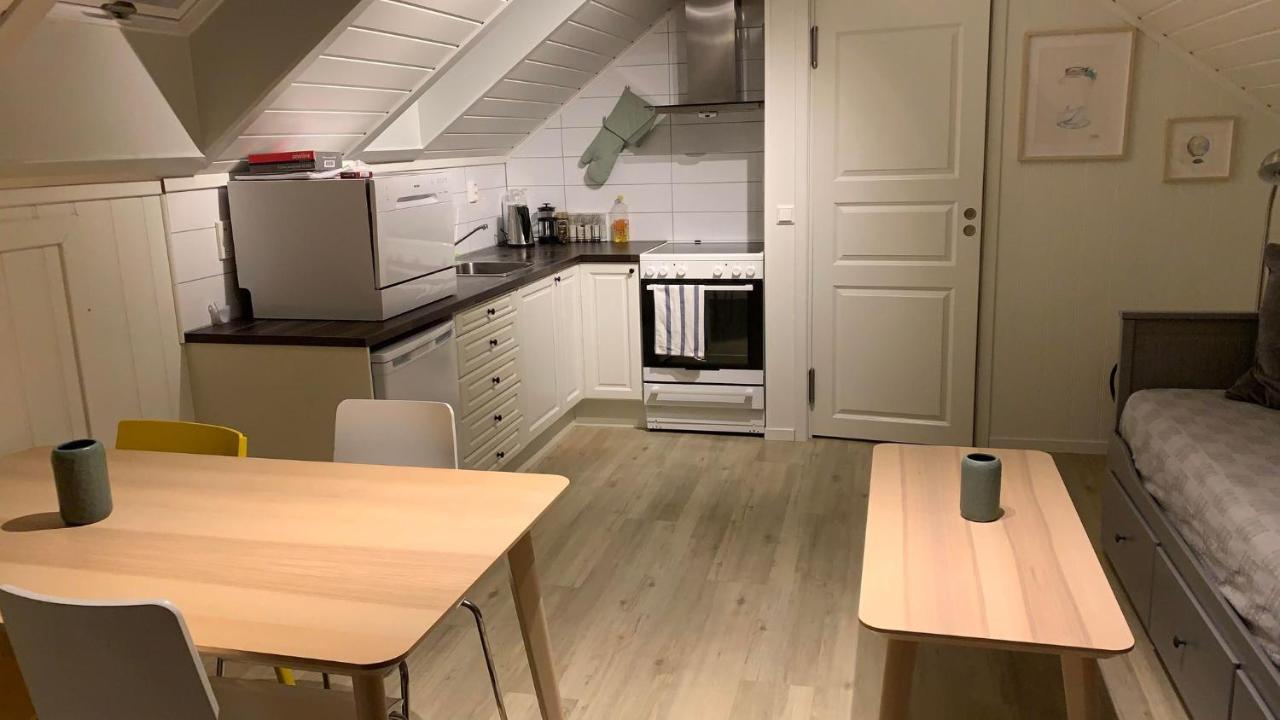 Bright And Cozy Apartment 1.5Km From City Centre Aurland Eksteriør bilde